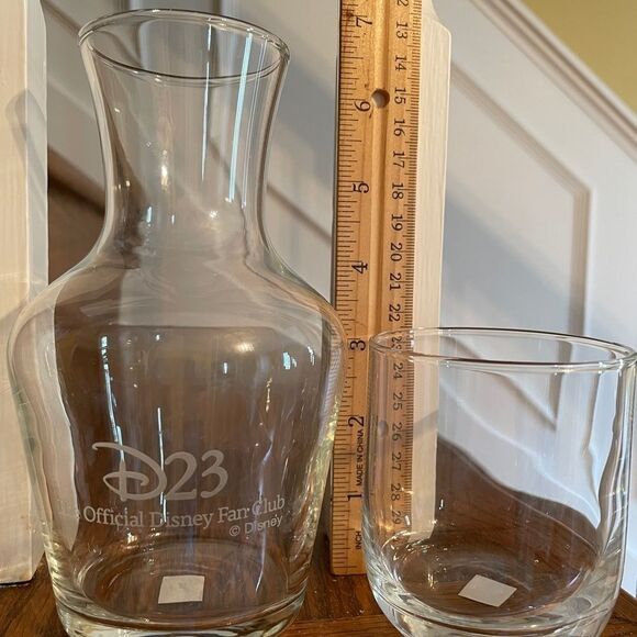 Disney D23 Fan Club 6” Personal Bedside Water Carafe and glass set, France - Picture 10 of 13